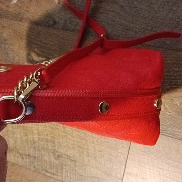 Coral handbag with gold hardware new❤️ - Picture 8 of 11